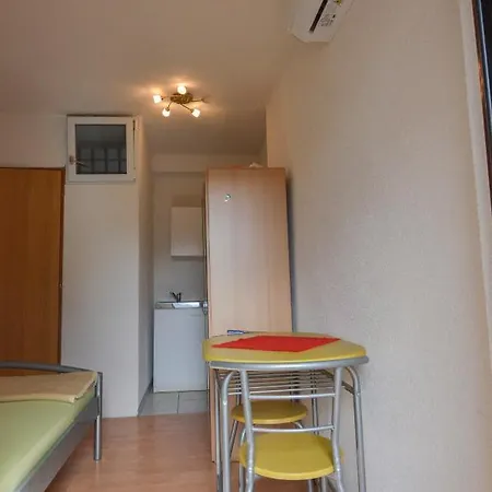 Mihaela Apartment
